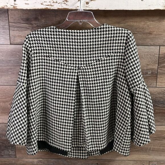 Worthington Ladies Petite Large Cropped Button Jacket Houndstooth Black White - Picture 7 of 8